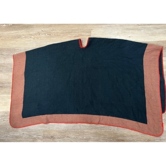 Vince Camuto Teal Herringbone Whipstitch Poncho Ruana Cape Shawl Topper RARE - Picture 10 of 10